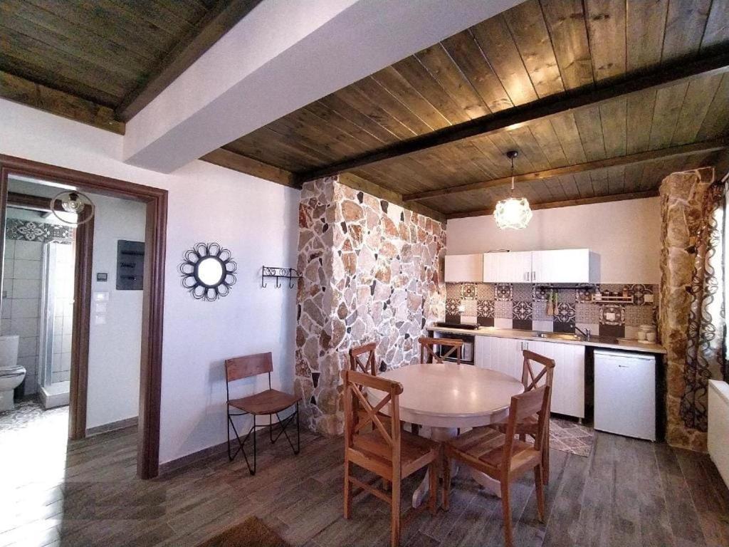 Rustic House Appartement Émbonas