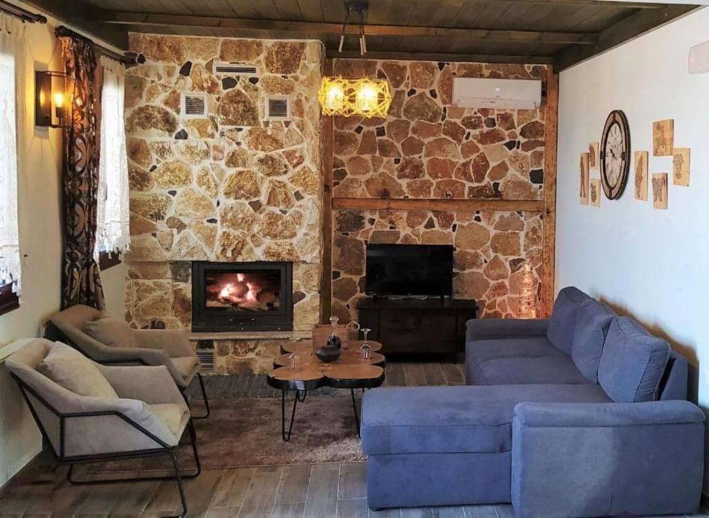 Rustic House * Émbonas